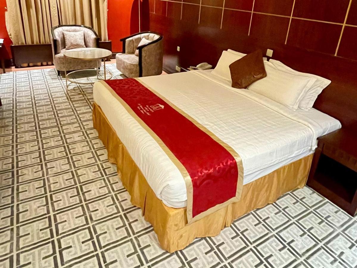 Al Mansour Grand Hotel Ḩafar al Bāţin Exteriör bild