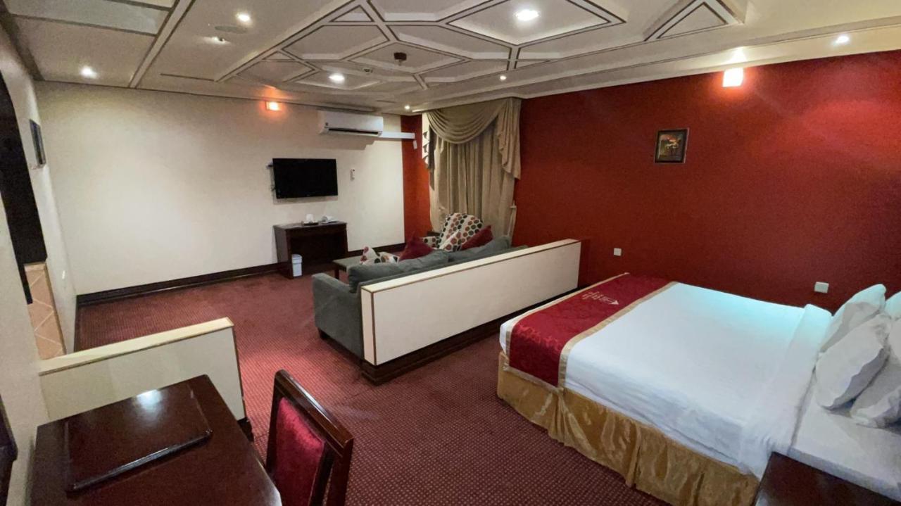 Al Mansour Grand Hotel Ḩafar al Bāţin Exteriör bild
