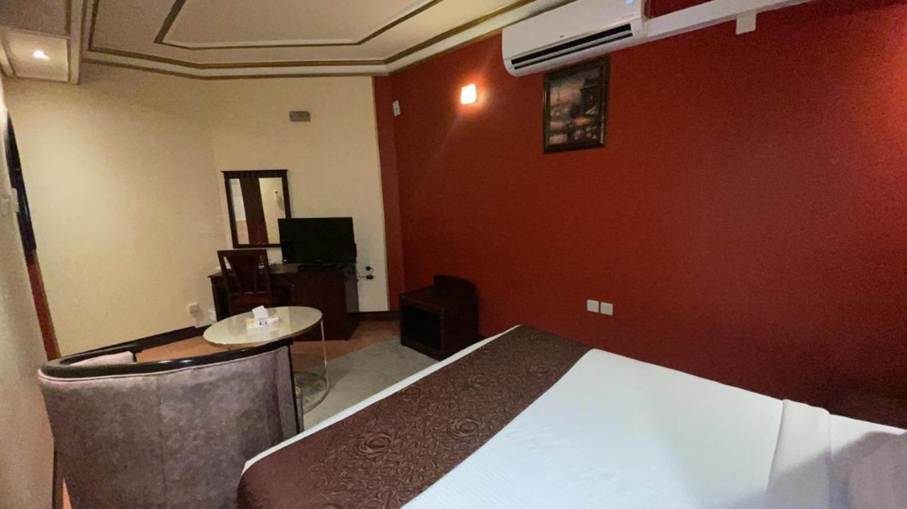 Al Mansour Grand Hotel Ḩafar al Bāţin Exteriör bild