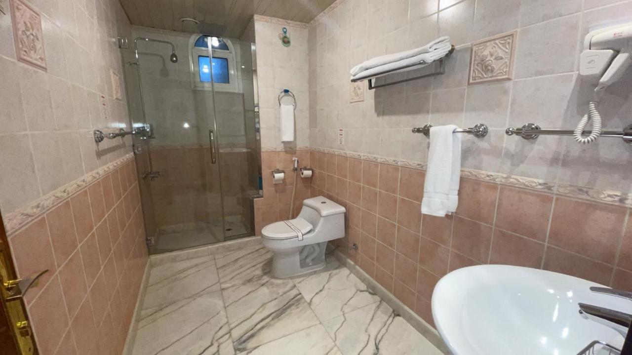 Al Mansour Grand Hotel Ḩafar al Bāţin Exteriör bild