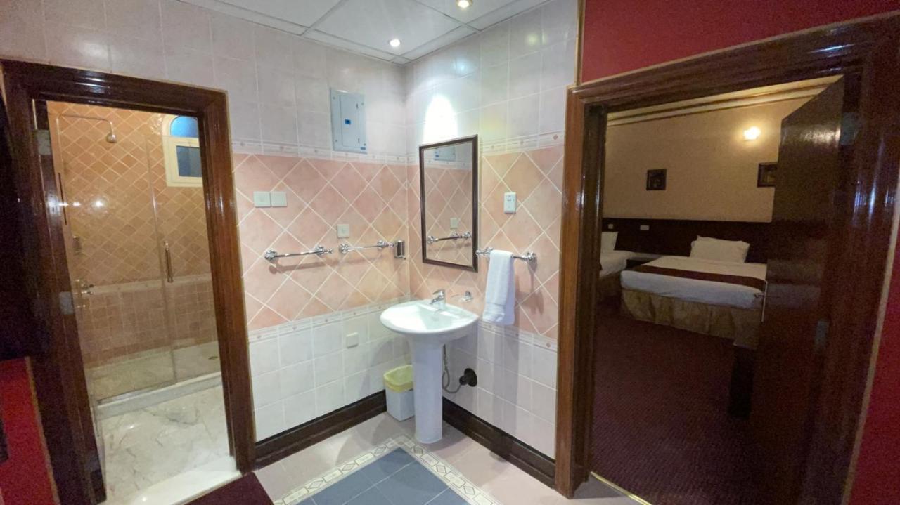 Al Mansour Grand Hotel Ḩafar al Bāţin Exteriör bild