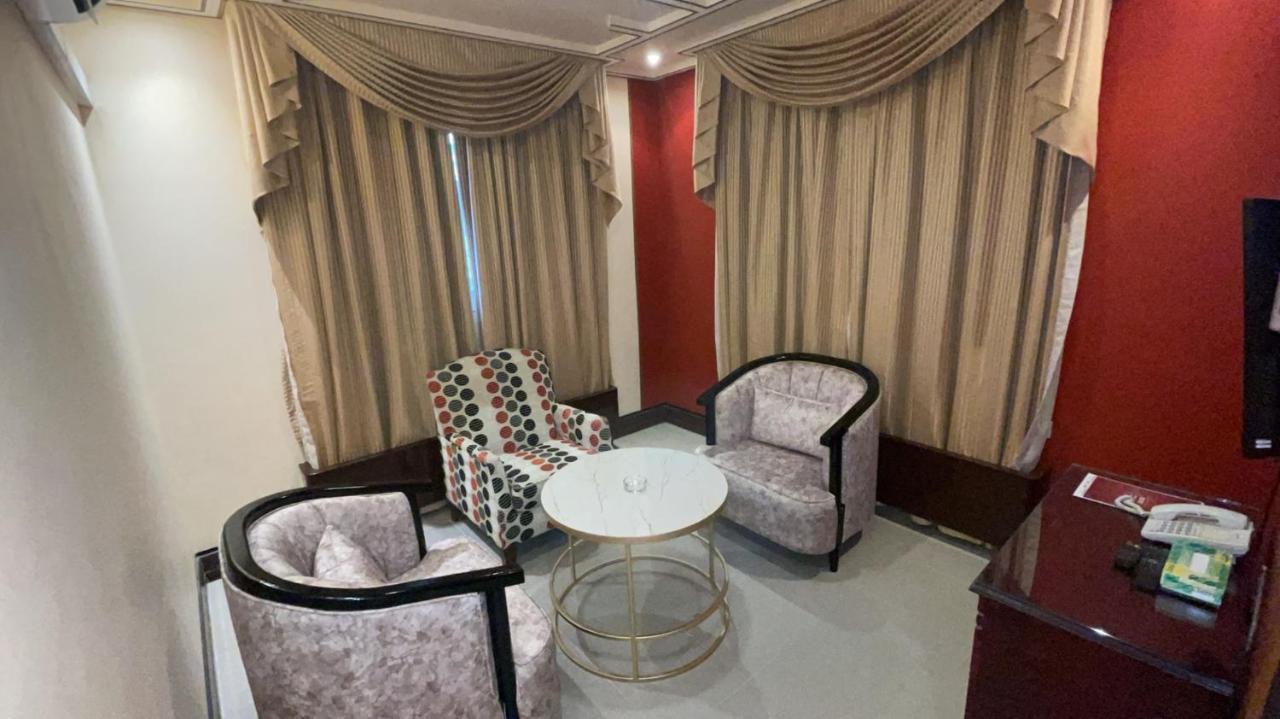 Al Mansour Grand Hotel Ḩafar al Bāţin Exteriör bild